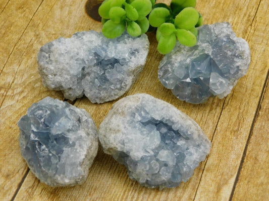 CELESTITE ROCK STONE LAPIDARY SPECIMEN