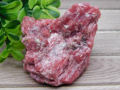 GEM RHODONITE ROCK STONE LAPIDARY SPECIMEN